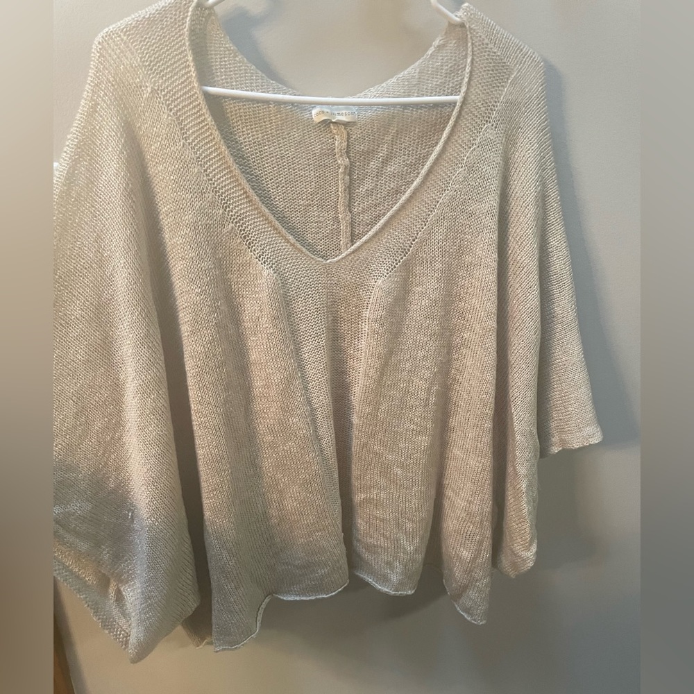 Lightweight sweater